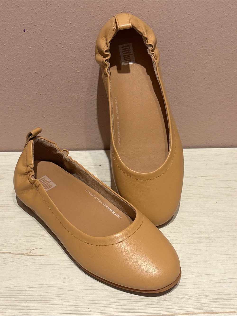 FitFlop Allegro Tan Leather Slip On Flats Ballet Shoes Sz 7 NEW